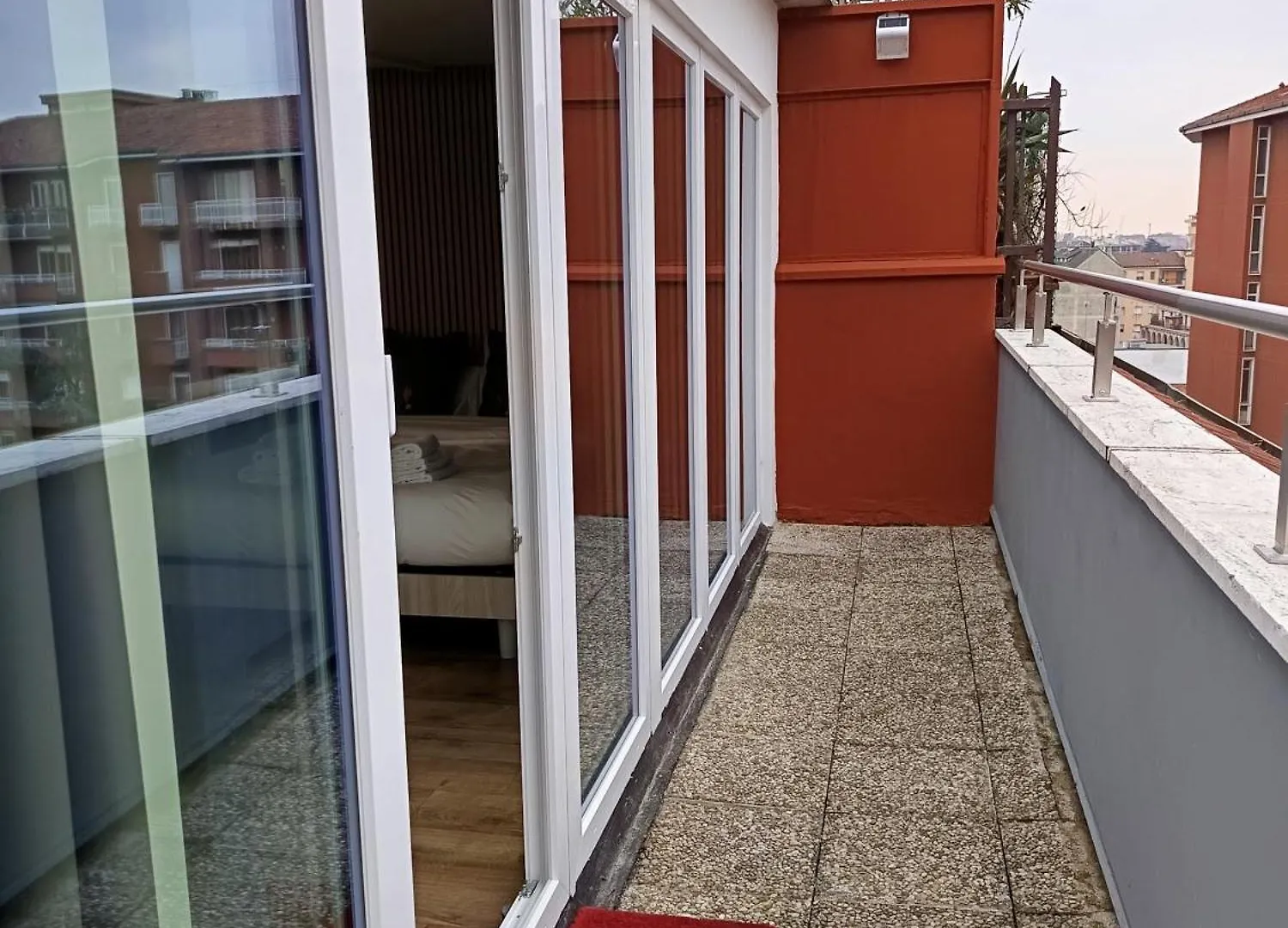 Sky View Apartment With Swimming Pool, Ac, Wifi, M2 Milano 0*,  Italien